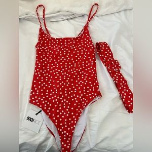 NWT Beach Riot One piece swimsuit !!
